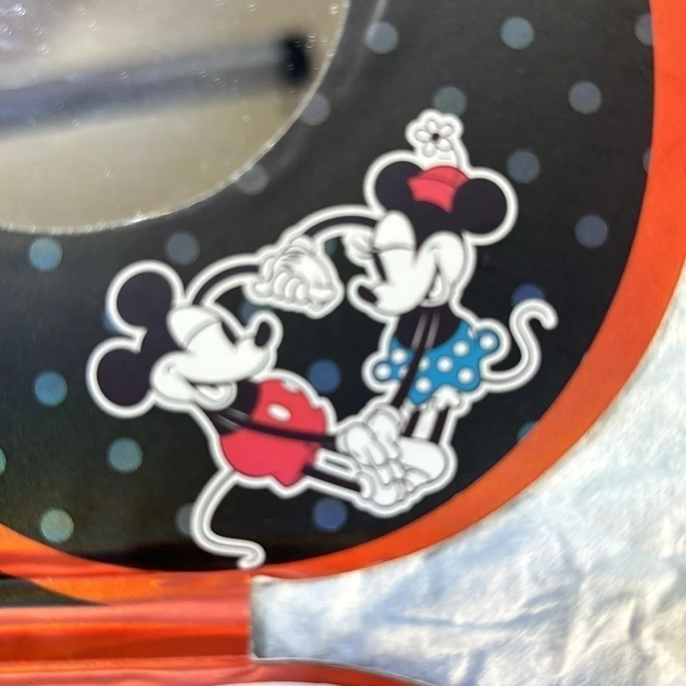 Disney  Mickey & Minnie Mouse - Heart Shaped Eyeshadow Palette With Mirror